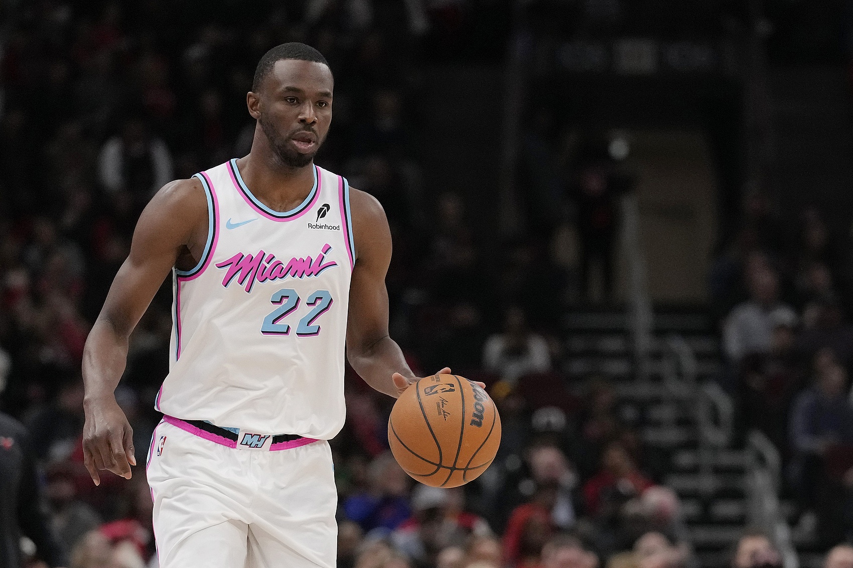 LOL直播-😒湖记：没交易好过烂交易 听到热火的要价就该礼貌地结束谈话