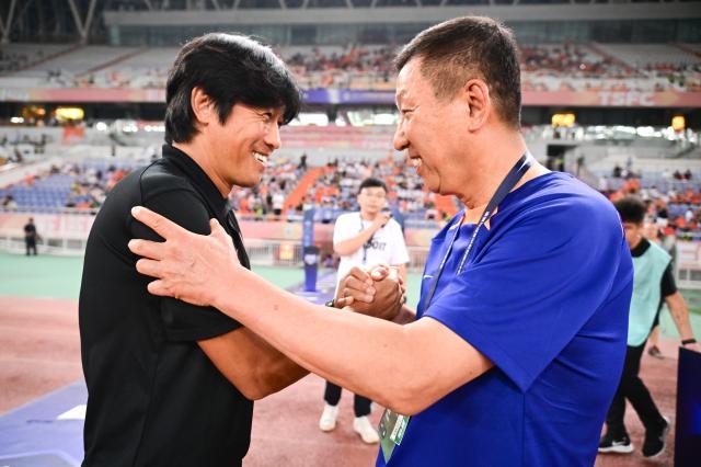 LOL直播-崔康熙轮换8人双杀徒弟 泰山取得连胜瞄准足协杯