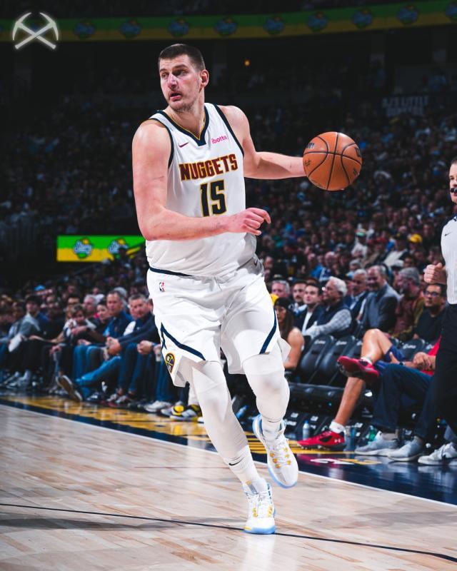 LOL直播-常规赛冲刺奉献42+16统治级表演 约基奇的MVP已稳